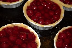 Frau-Hoffmanns-Mini-Cherry-Pie-6